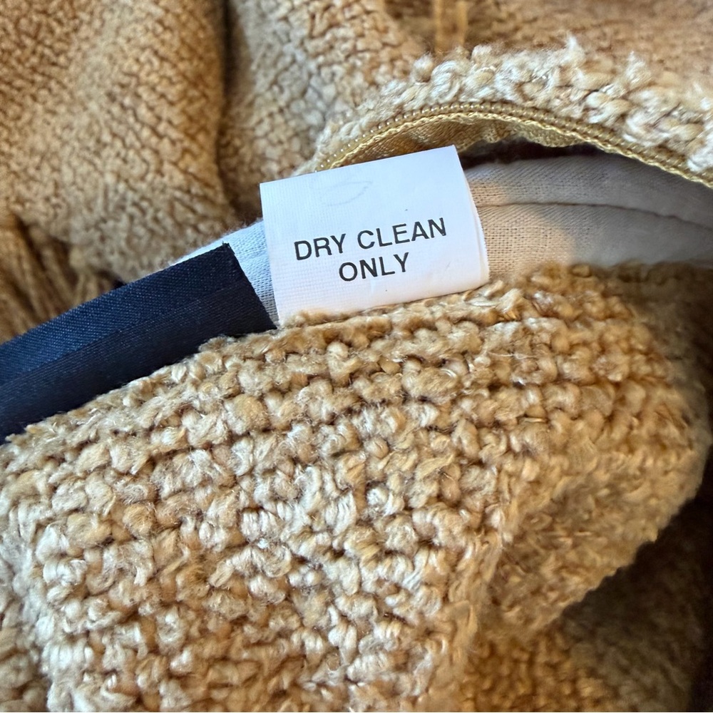 Pottery Barn Mustard Yellow Tasseled Fringe Throw Blanket and 2 Pillow Cases - Picture 6 of 10